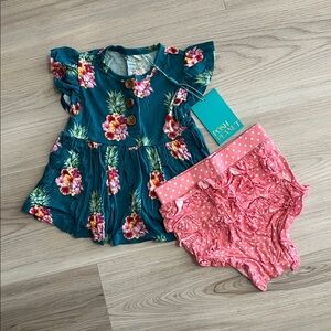 🍍🌺Posh Peanut Ruffled Capsleeve Henley Peplum Top & Bloomers Set